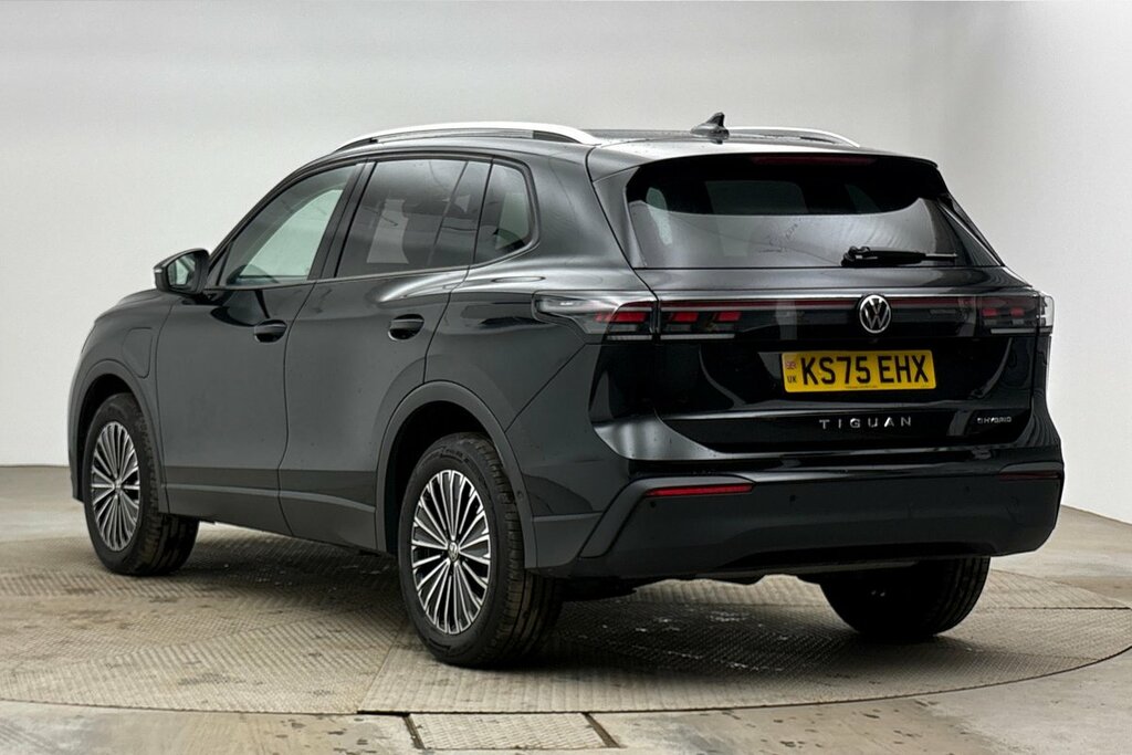 Volkswagen Tiguan Match 1.5 Tsi Ehybrid 204 Ps 6-Speed Dsg Black #3