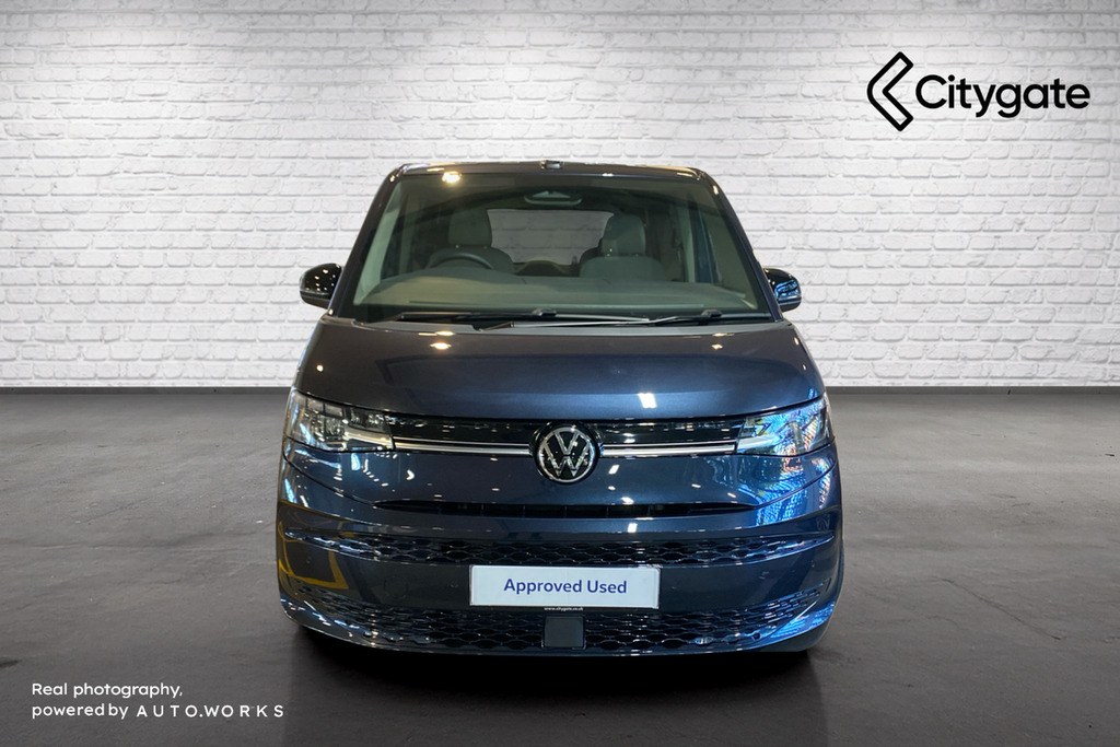 Volkswagen Multivan Life Standard 150 Ps 2.0 Tdi 7-Speed Dsg Blue #2
