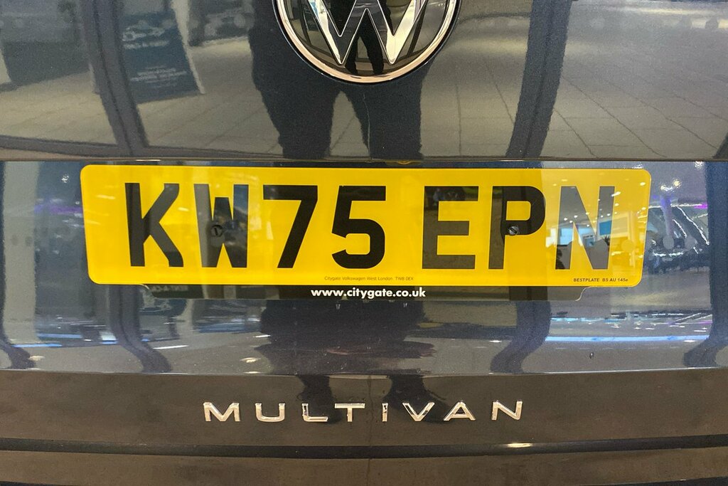 Volkswagen Multivan Life Standard 150 Ps 2.0 Tdi 7-Speed Dsg Blue #3