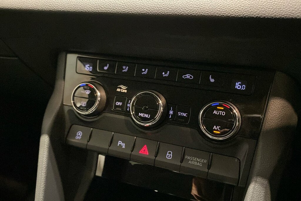 Skoda Karoq 1.0 Tsi Se Technology Blue #15