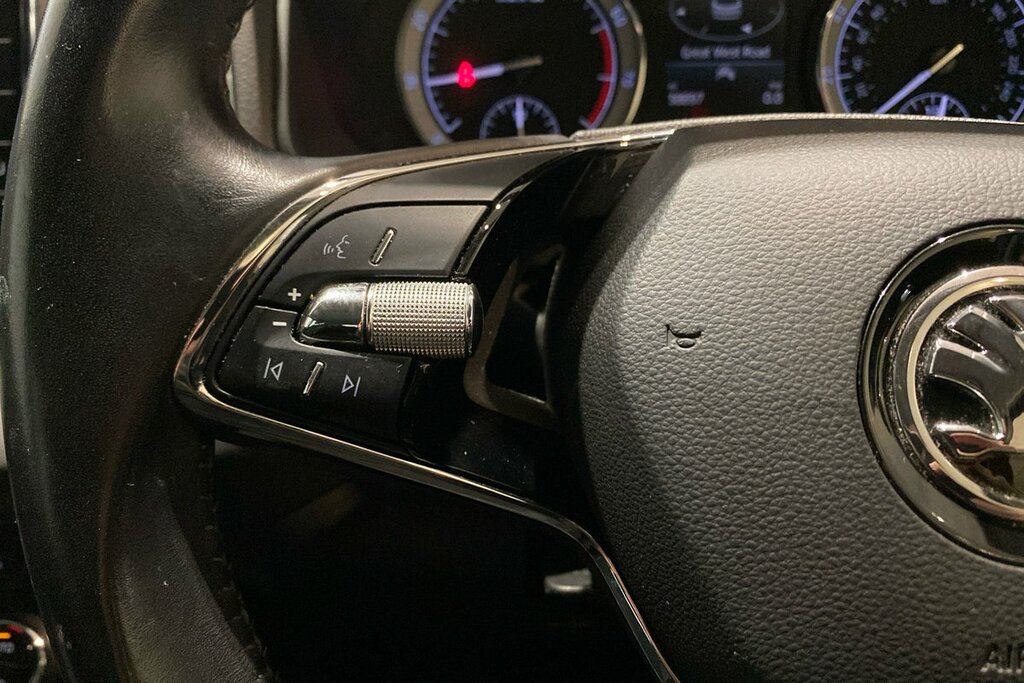 Skoda Karoq 1.0 Tsi Se Technology Blue #18