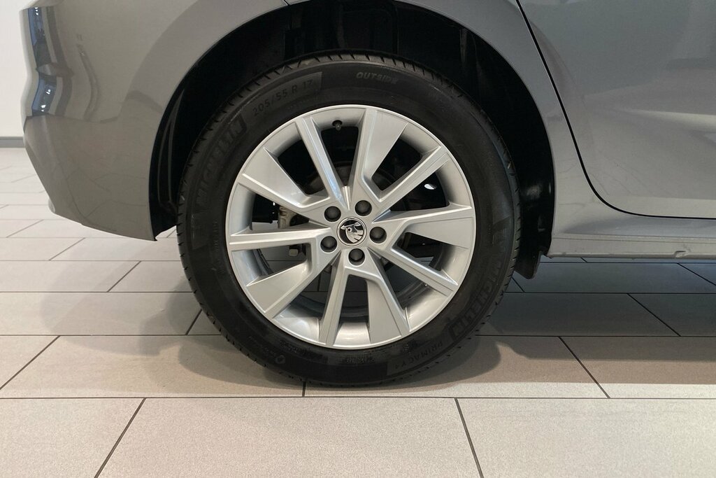 Skoda Kamiq Se Drive 1.0 Tsi 110 Ps Dsg Grey #5