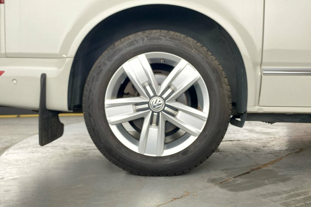 Volkswagen Caravelle Executive Swb 199 Ps 2.0 Tdi 7Sp Dsg 4Motion Grey #5