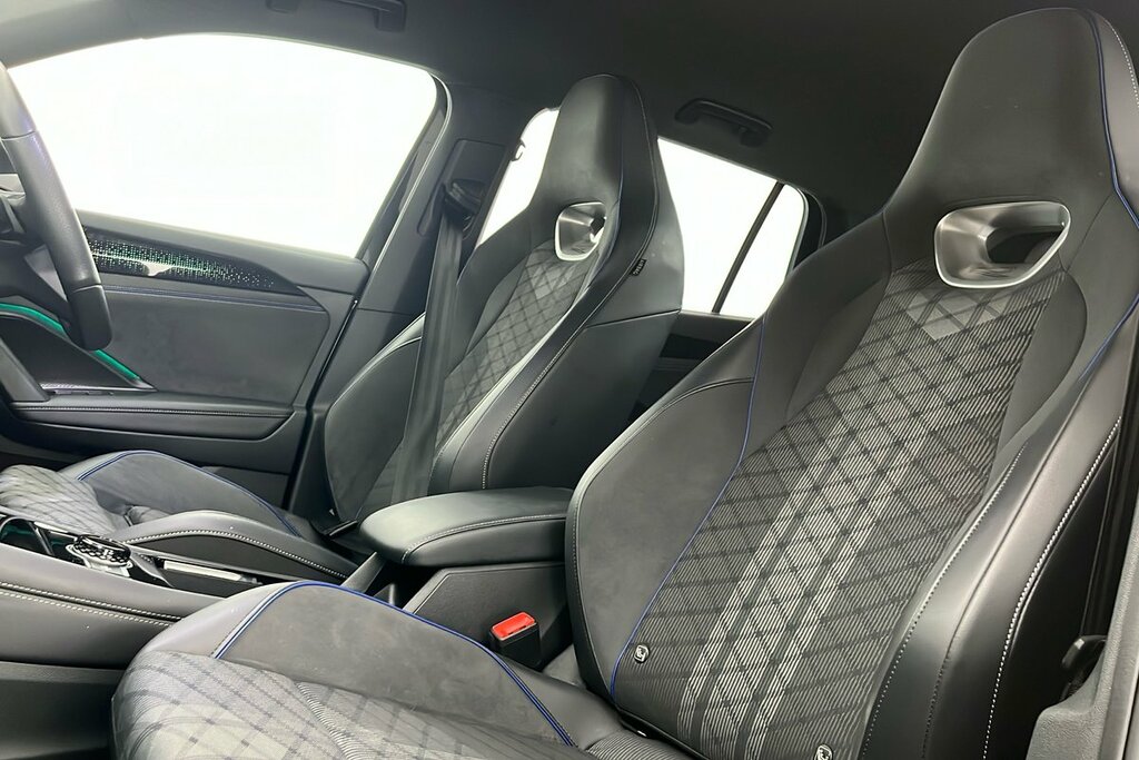 Volkswagen Tayron Match Black #33