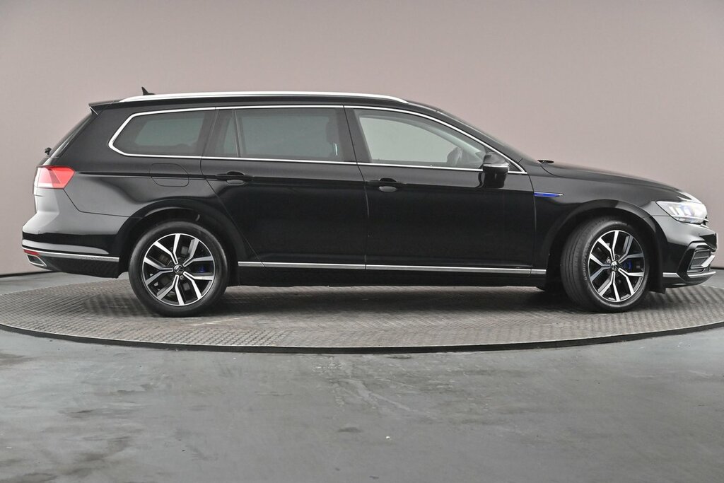 Volkswagen Passat Gte 1.4 Tsi 218Ps 6-Speed Dsg Black #4