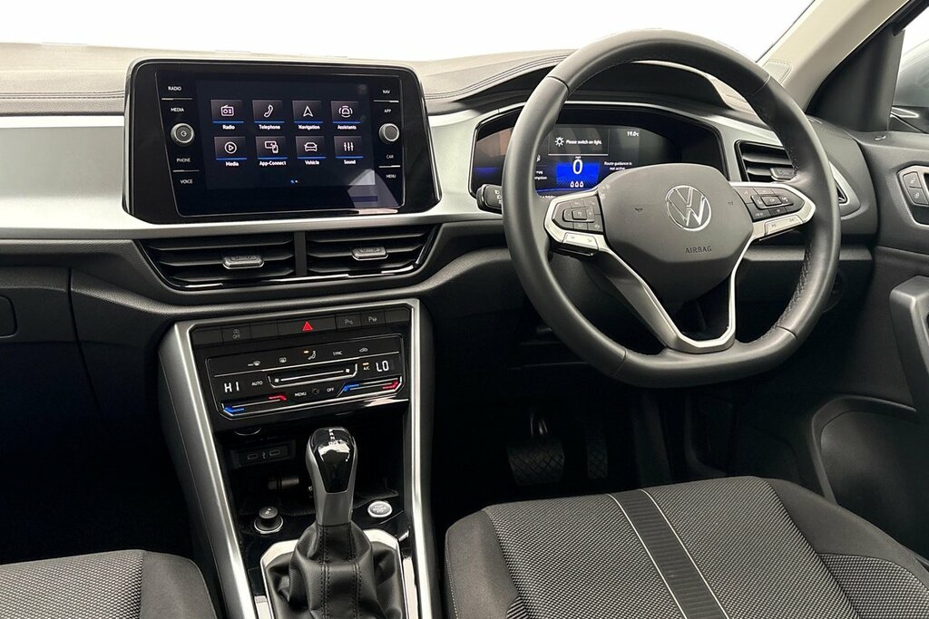 Volkswagen T-Roc Match 1.5 Tsi 150Ps 7-Speed Dsg Silver #2