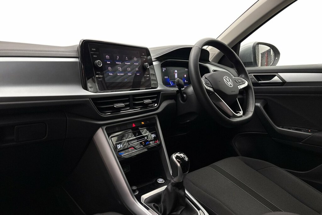 Volkswagen T-Roc Match 1.5 Tsi 150Ps 6-Speed Silver #2