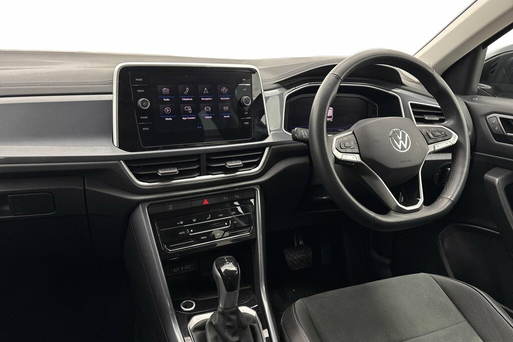 Volkswagen T-Roc Style 2.0 Tdi 150Ps 7-Speed Dsg Black #2