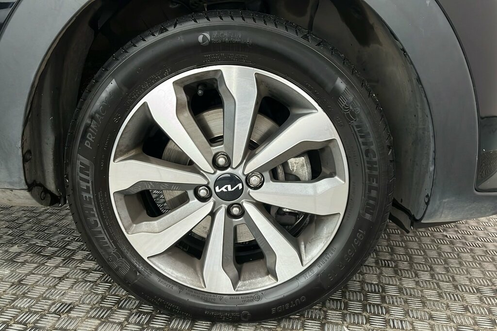 Kia Stonic 1.0T Gdi 98 Gt-line Black #7