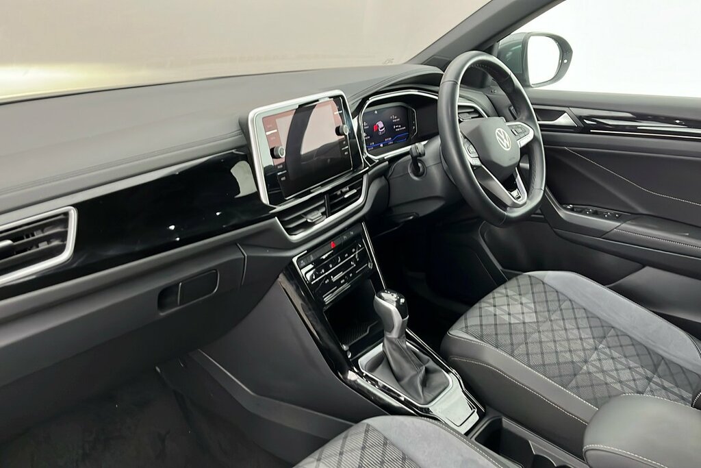 Volkswagen T-Roc R-line 1.5 Tsi 150Ps 7-Speed Dsg Grey #2