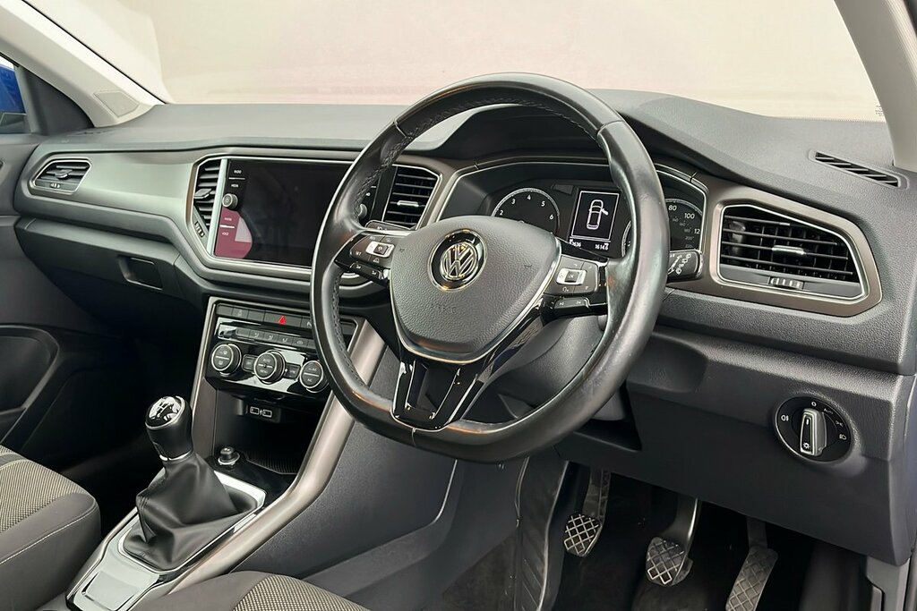 Volkswagen T-Roc Se 1.5 Tsi 150Ps Evo 6-Speed Blue #6