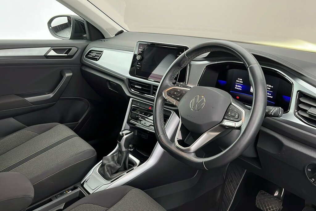 Volkswagen T-Roc Life 1.5 Tsi 150Ps 7-Speed Dsg Black #6