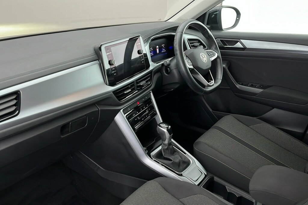 Volkswagen T-Roc Life 1.5 Tsi 150Ps 7-Speed Dsg Black #2