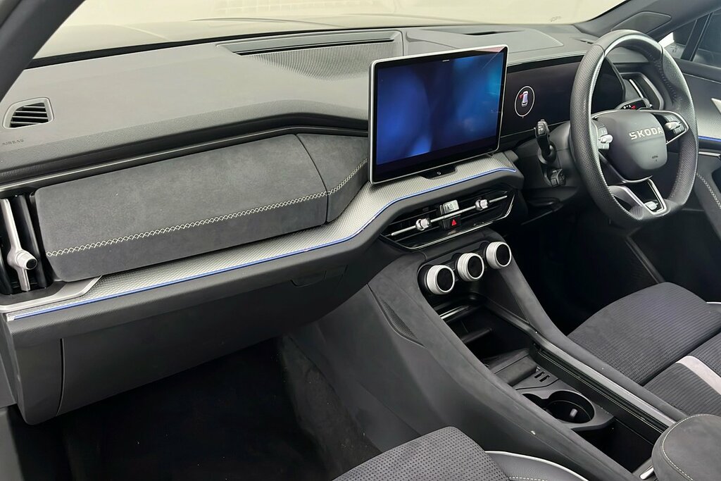 Skoda Kodiaq Sportline 7 Seats 1.5 Tsi E-tec 150 Ps Dsg Black #2