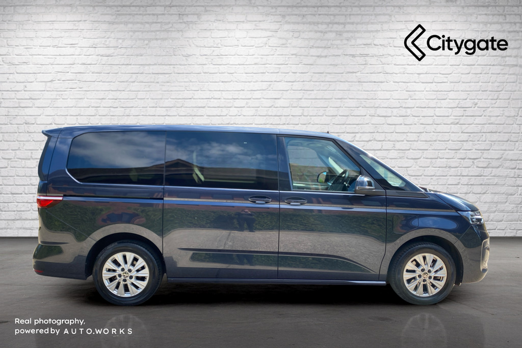 Volkswagen Multivan Life Long 218 Ps 1.4 Ehybrid 6-Speed Dsg GF74NMK Blue #4