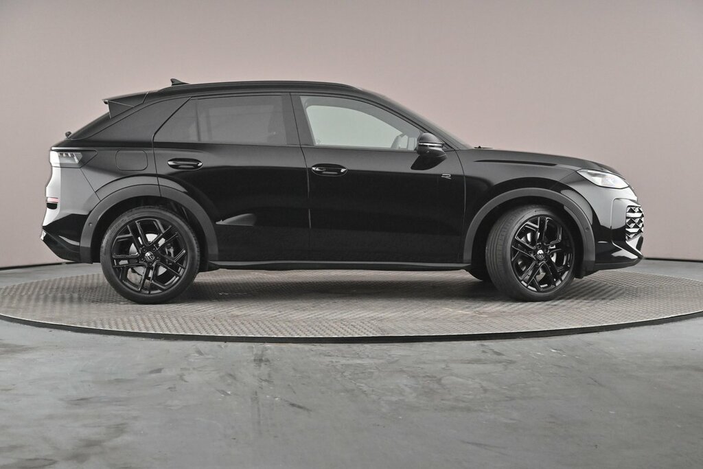 Volkswagen T-Roc R-line 1.5 Etsi 150 Ps 7-Speed Dsg Black #4