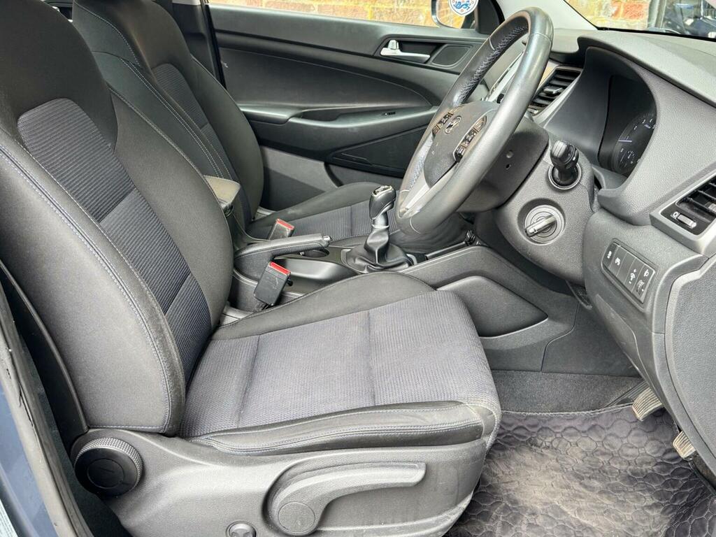 Hyundai Tucson 1.6 Gdi Blue Drive Se Nav Euro 6 Ss SM68RZY Blue #2