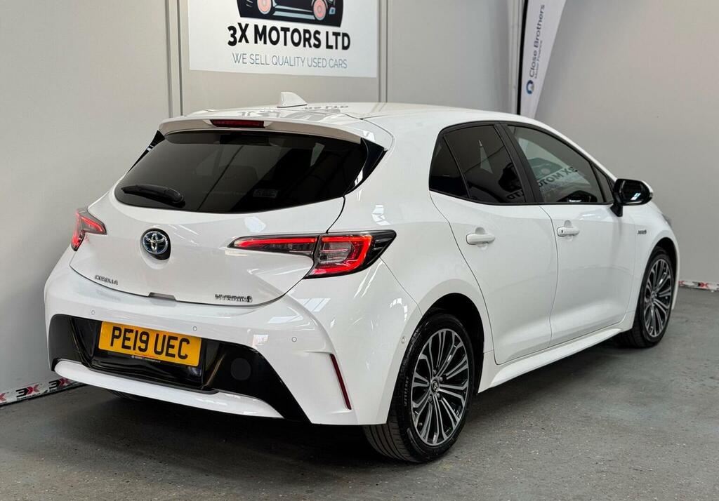Toyota Corolla 1.8 Vvt-h Design Cvt Euro 6 Ss PE19UEC White #5
