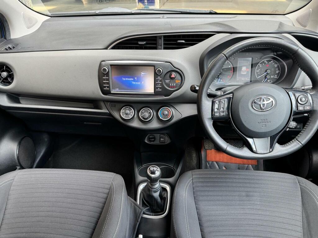 Toyota Yaris 1.5 Vvt-i Icon Euro 6 VF19ACU Blue #3