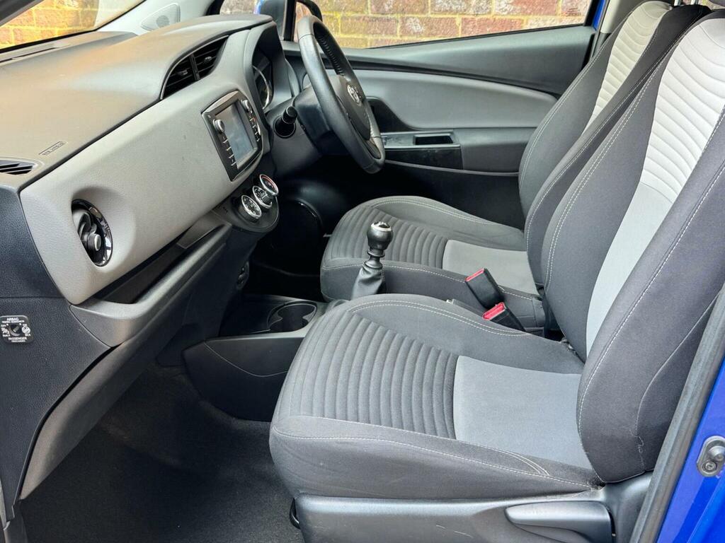 Toyota Yaris 1.5 Vvt-i Icon Euro 6 VF19ACU Blue #4
