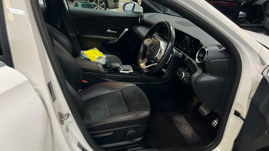 Mercedes-Benz A Class 1.3 A200 Amg Line 7G-dct Euro 6 Ss LP68ZTR White #4