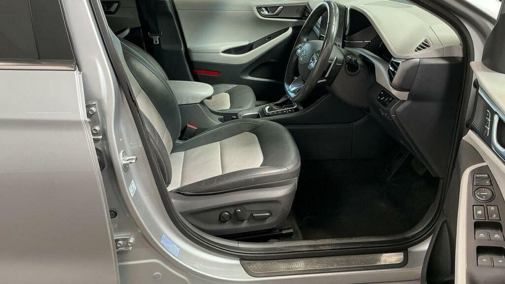 Hyundai Ioniq 1.6 H-gdi Premium Se Dct Euro 6 Ss MW22AFY Silver #4
