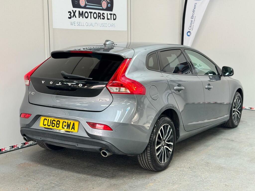 Volvo V40 2.0 D2 Momentum Nav Plus Euro 6 Ss CU68GWA Grey #6