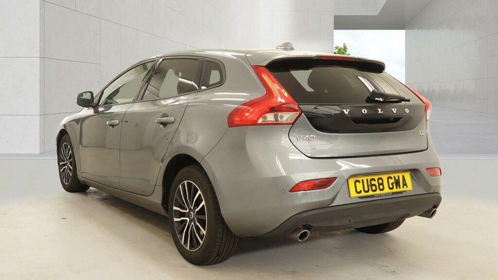 Volvo V40 2.0 D2 Momentum Nav Plus Euro 6 Ss Grey #3