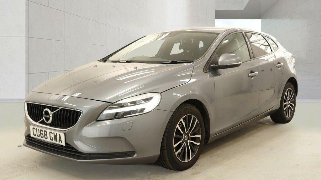 Volvo V40 2.0 D2 Momentum Nav Plus Euro 6 Ss Grey #2