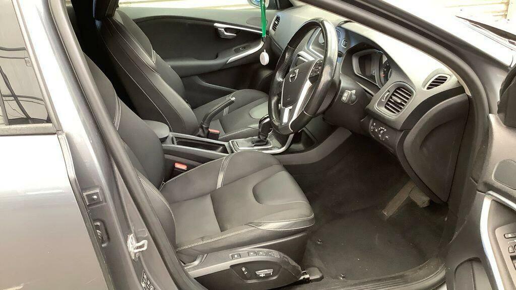 Volvo V40 2.0 D2 Momentum Nav Plus Euro 6 Ss Grey #4