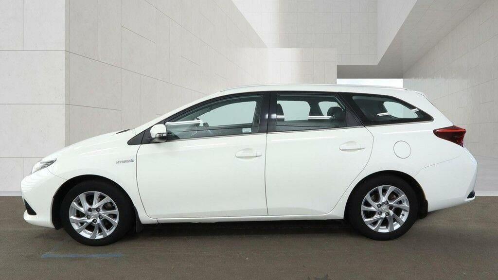 Toyota Auris Hatchback Blue #7