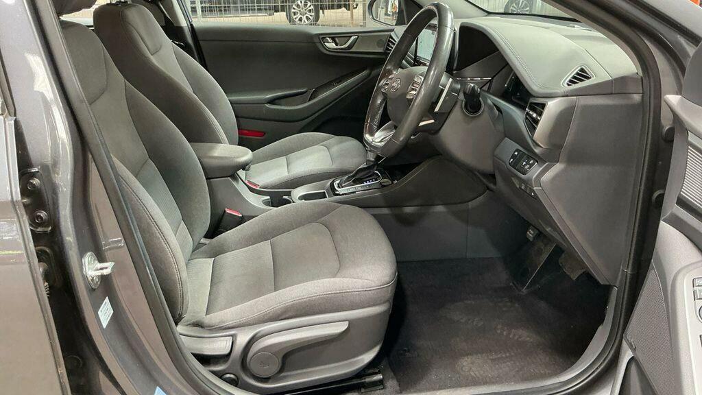 Hyundai Ioniq 1.6 H-gdi Premium Dct Euro 6 Ss Grey #4