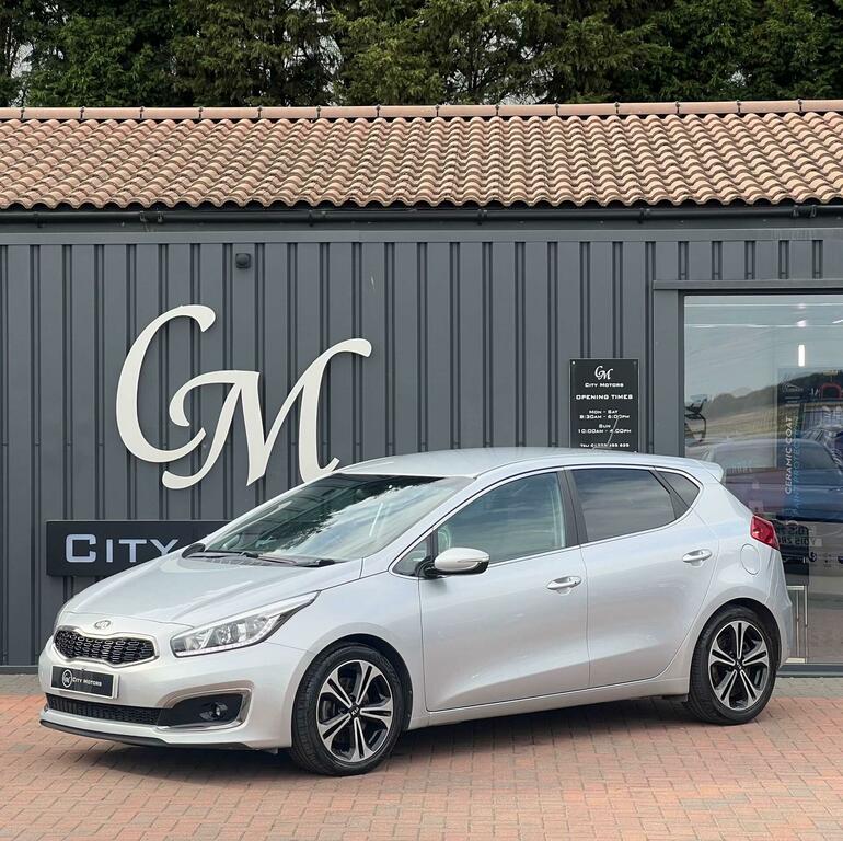 Kia Ceed 1.6 Crdi 4 Euro 6 Ss Silver