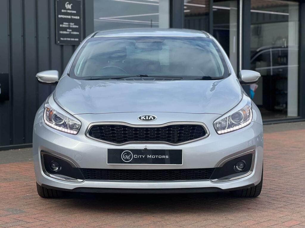 Kia Ceed 1.6 Crdi 4 Euro 6 Ss Silver #3