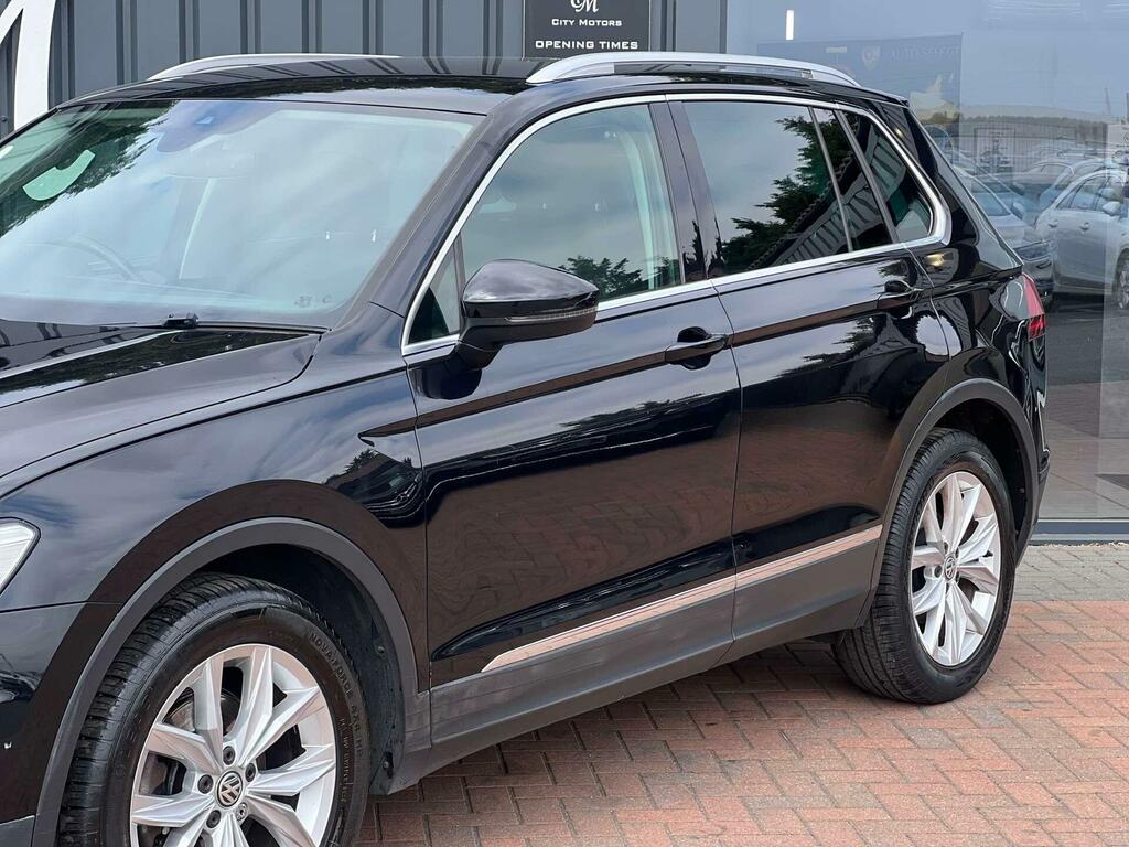 Volkswagen Tiguan 2.0 Tdi Bluemotion Tech Se Navigation Dsg Euro 6 Black #2