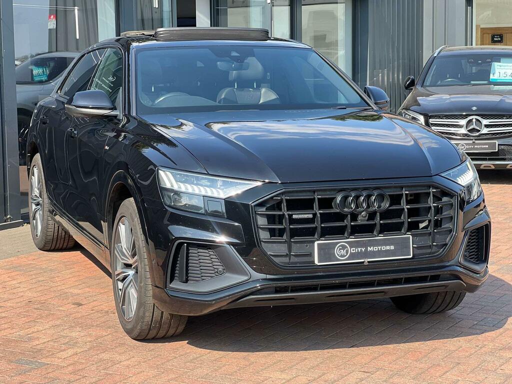 Audi Q8 S Line Black #4