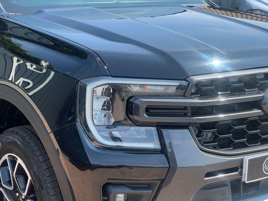 Ford Ranger Wildtrak Black #5
