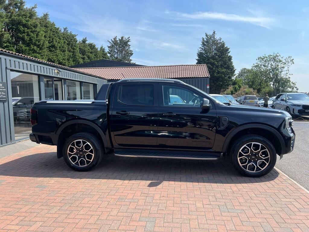 Ford Ranger Wildtrak Black #6