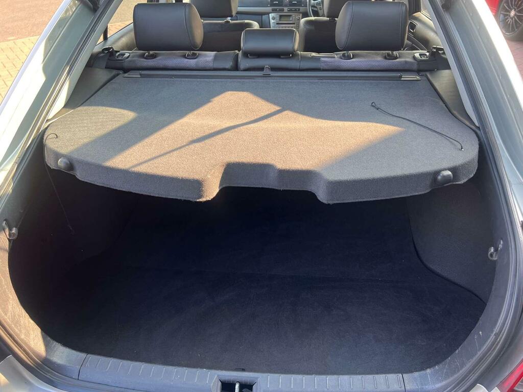Toyota Avensis 1.8 Vvt-i T3-x Grey #26