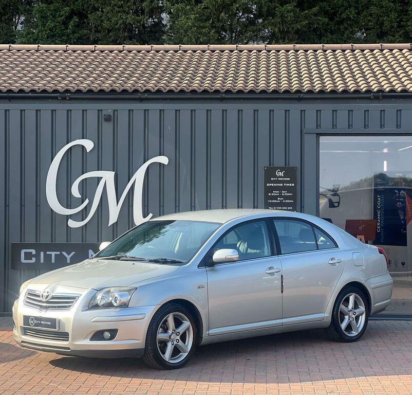 Toyota Avensis 2.2 D-4d T180 Silver