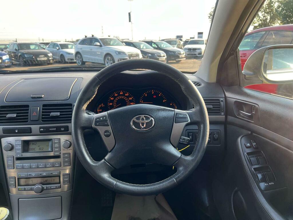 Toyota Avensis 1.8 Vvt-i T3-x Grey #15