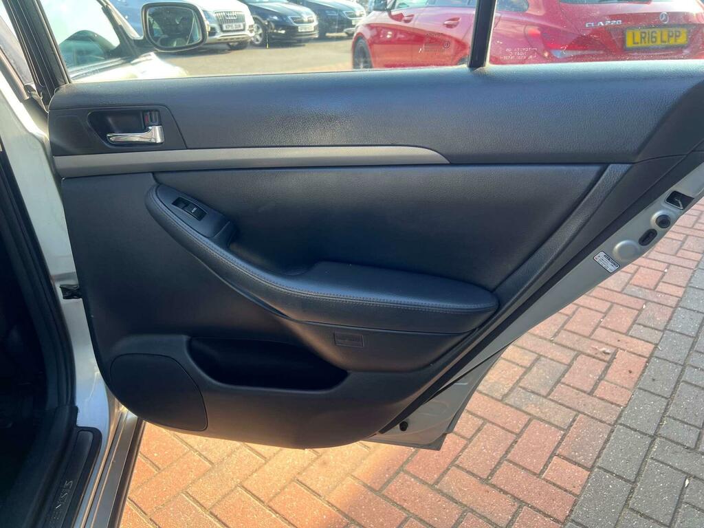 Toyota Avensis 1.8 Vvt-i T3-x Grey #28