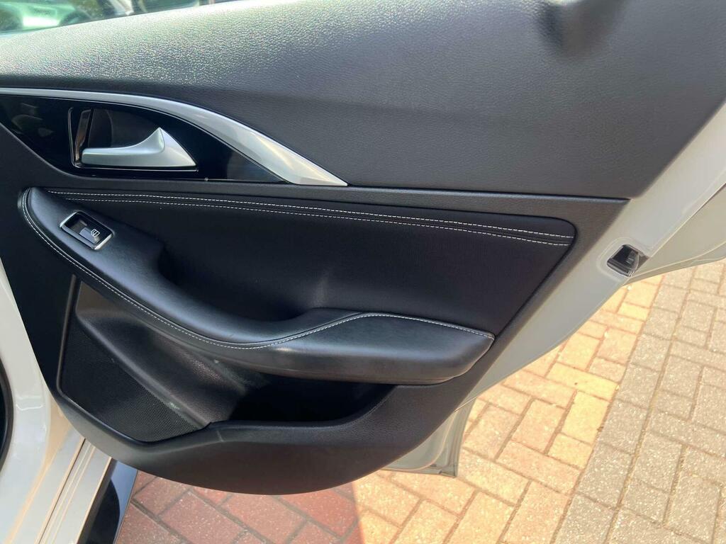 Infiniti Q30 Hatchback Grey #41