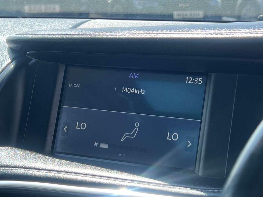 Infiniti Q30 Hatchback Grey #27