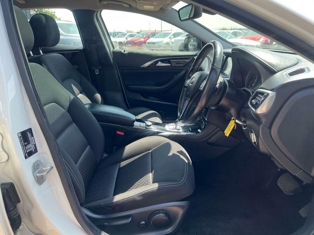 Infiniti Q30 Hatchback Grey #19