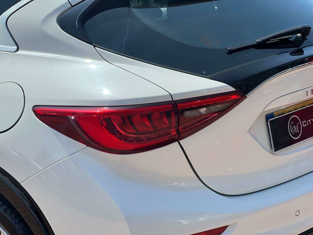 Infiniti Q30 Hatchback Grey #12