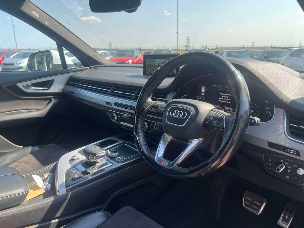 Audi Q7 S Line White #5