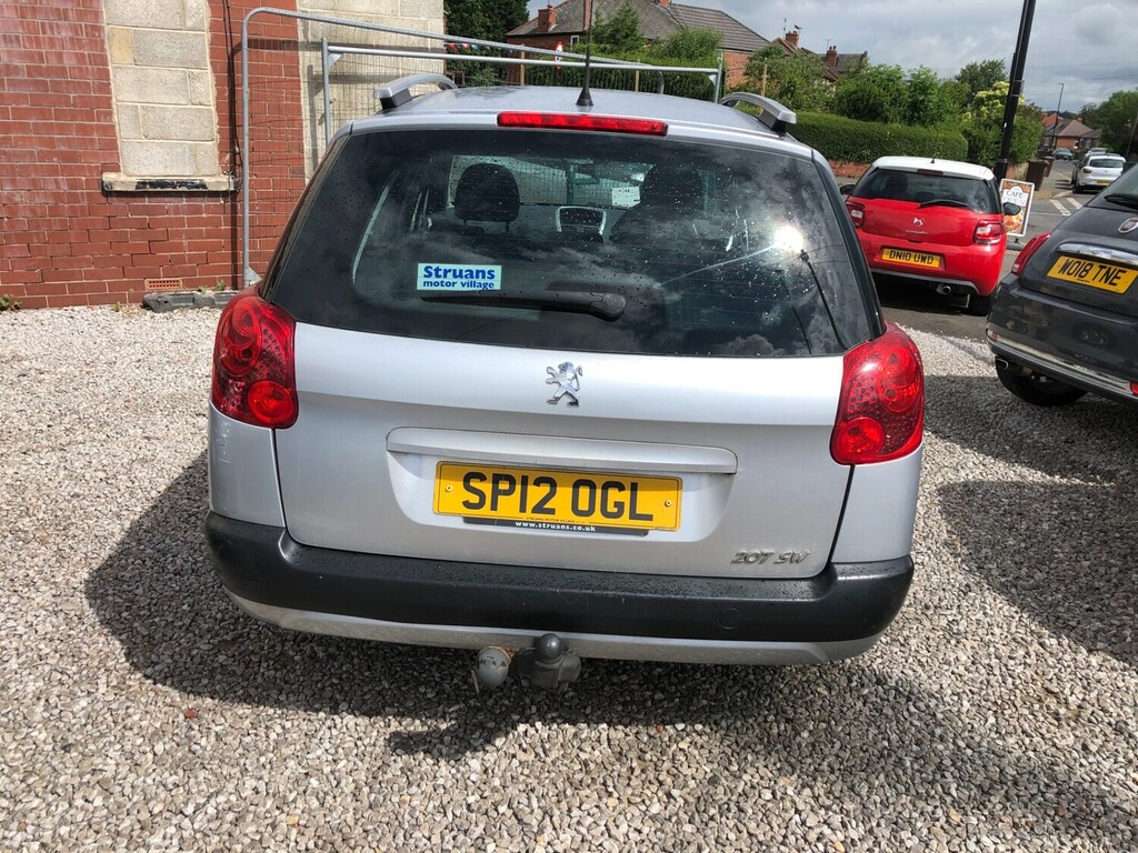 Peugeot 207 1.6 Hdi 92 Active Silver #3
