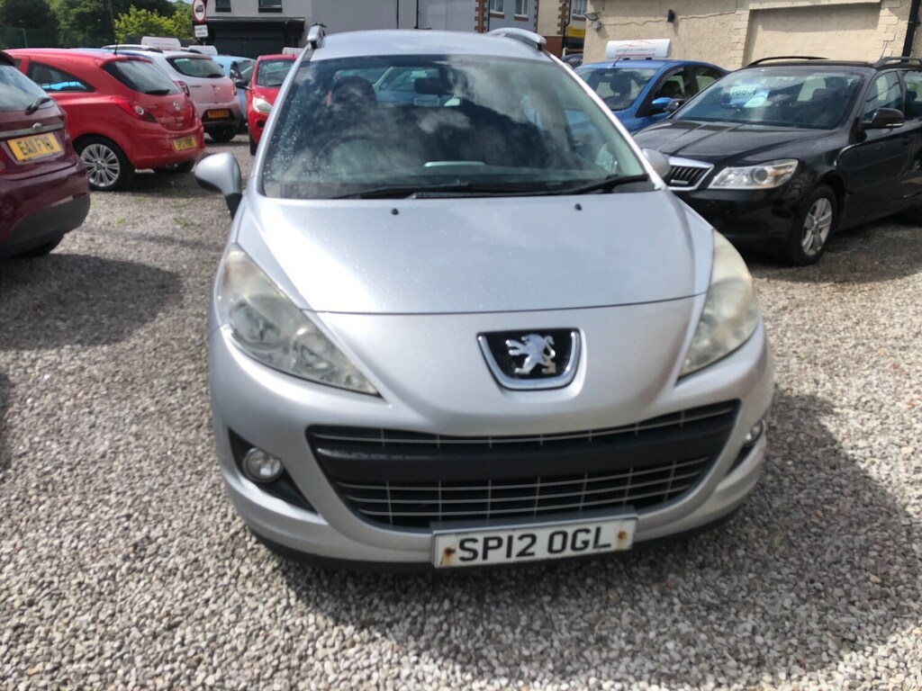 Peugeot 207 1.6 Hdi 92 Active Silver #2