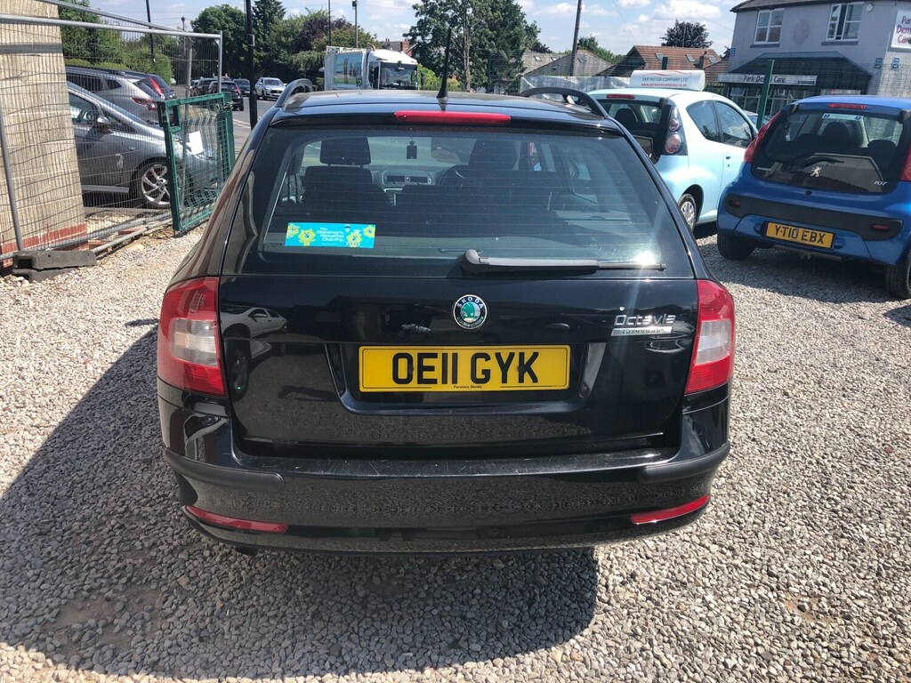 Skoda Octavia 1.6 Tdi Cr Greenline II Black #6